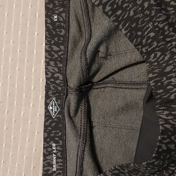 Leopard Print Skinnies - Picture 7 of 9